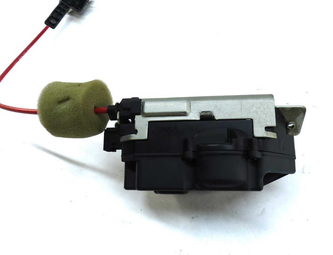 Thumbnail 7: 2008 MERCEDES ML CLASS (W164) REAR HATCH TRUNK LOCK LATCH ACTUATOR 2117400235