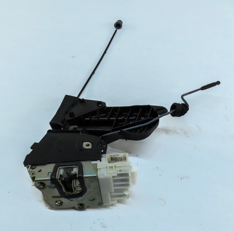 Thumbnail 4: 06-08 MERCEDES ML CLASS (W164) REAR RIGHT DOOR LOCK LATCH ACTUATOR (w/o KEYLESS)