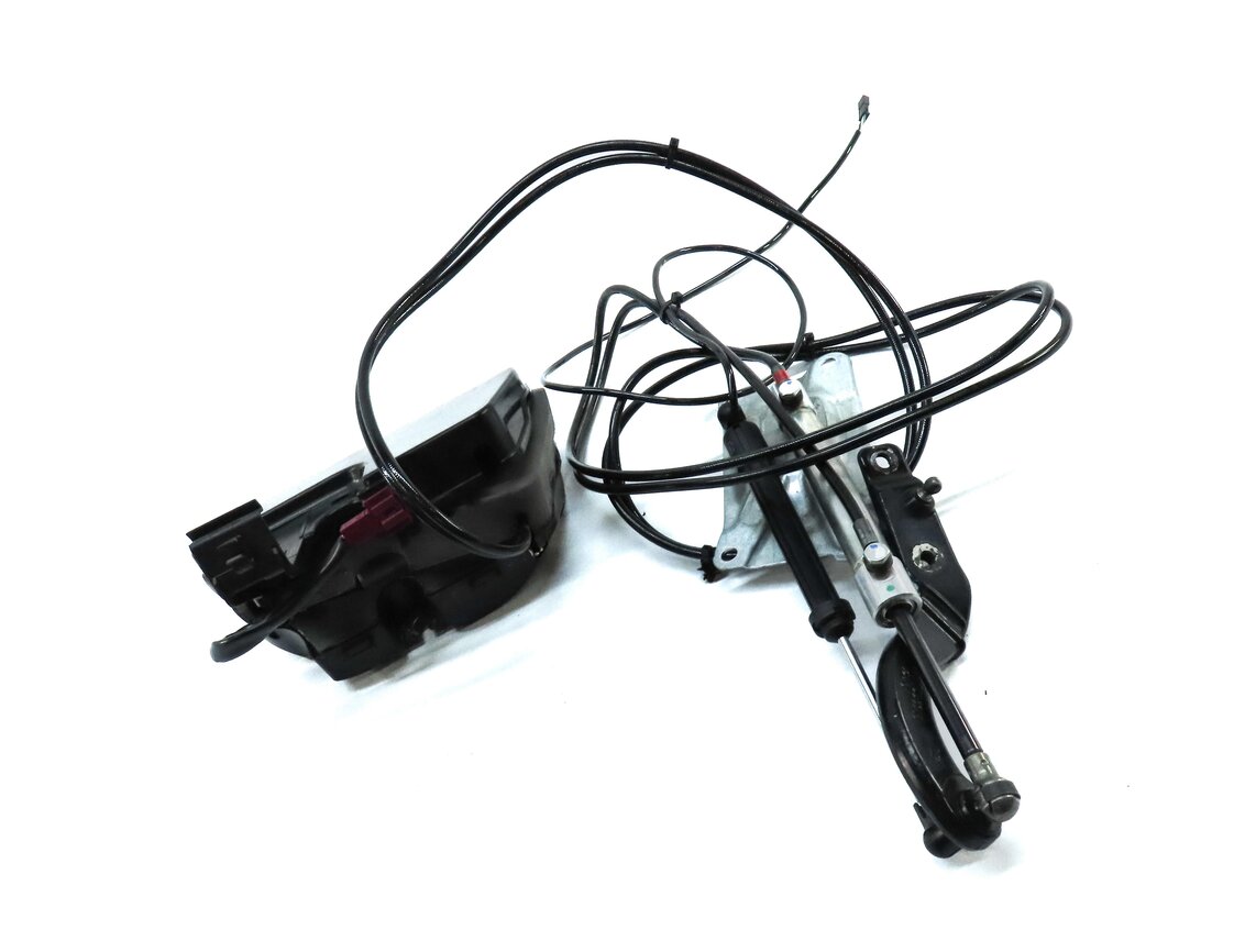 Thumbnail 3: 2006-2009 MERCEDES ML-CLASS (W164) REAR TRUNK LIFT MOTOR w/ RAM & LINES (4-PIN)
