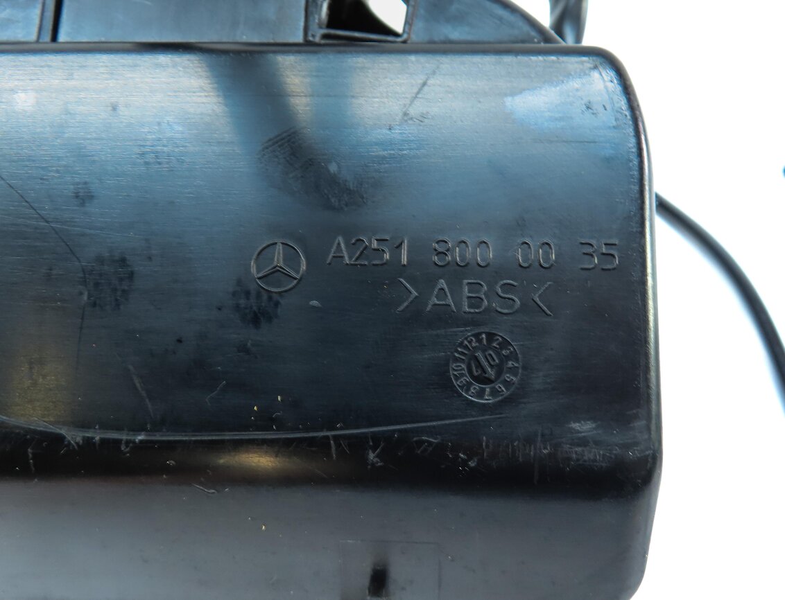 Thumbnail 8: 2006-2009 MERCEDES ML-CLASS (W164) REAR TRUNK LIFT MOTOR w/ RAM & LINES (4-PIN)