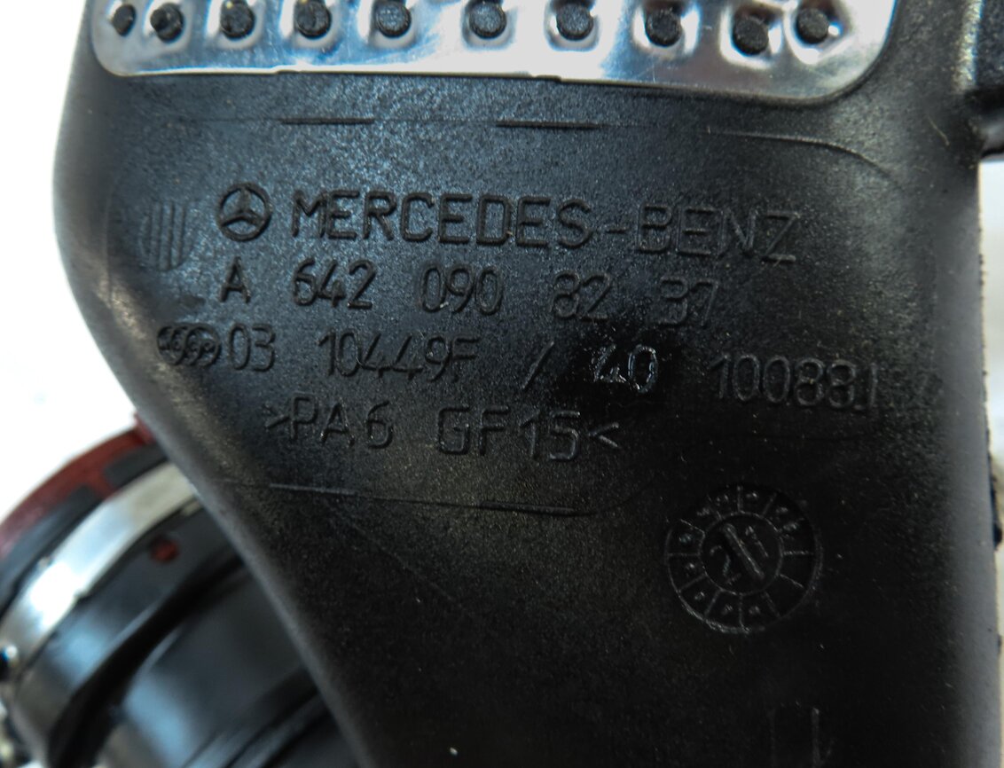 Thumbnail 9: 2008 ML CLASS (W164) 3.0L OM642 DIESEL AIR INTAKE DUCT w/ MASS AIR FLOW SENSORS