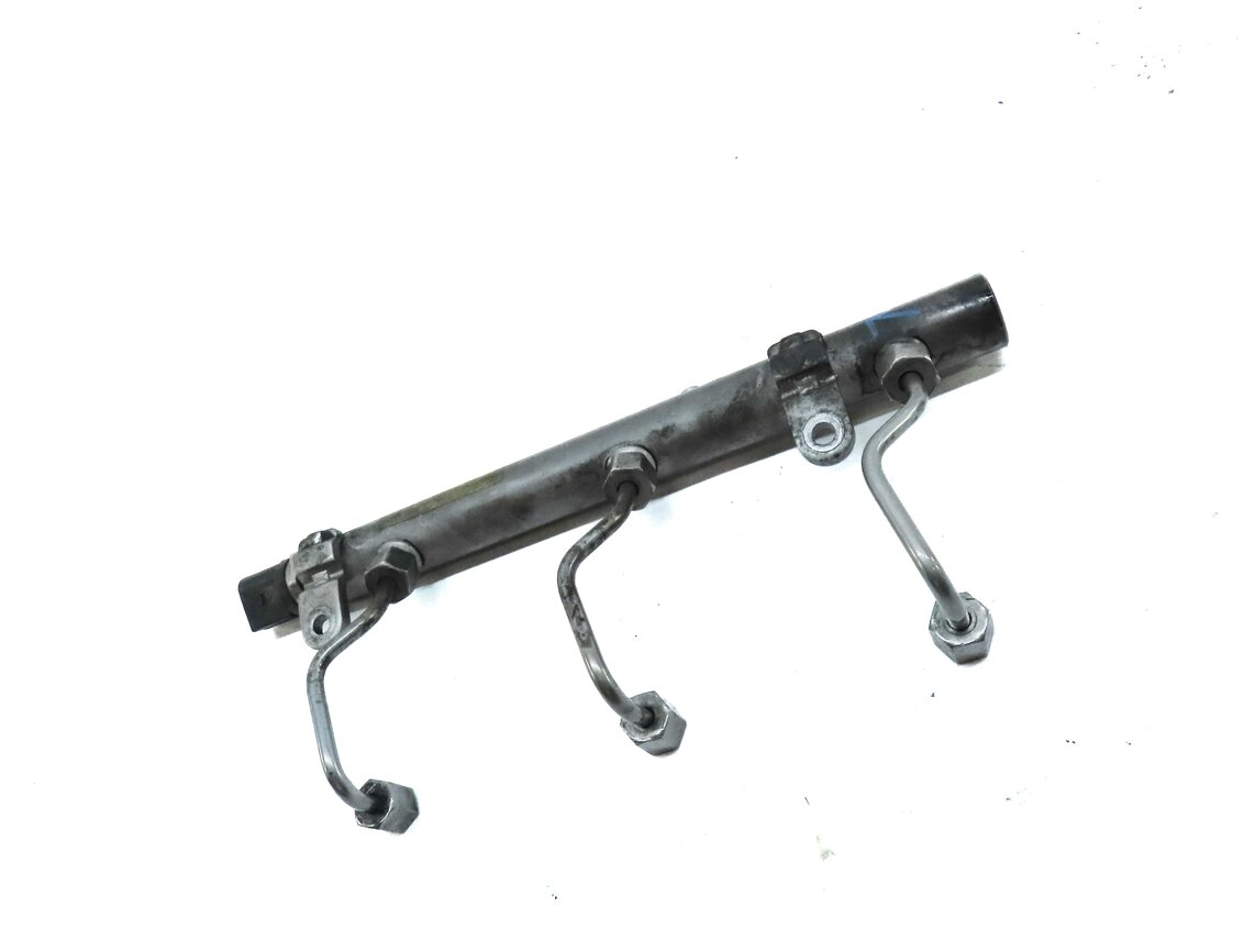 Thumbnail 3: 2008 MERCEDES ML CLASS (W164) 3.0L OM642 DIESEL ENGINE RIGHT FUEL RAIL w/ LINES