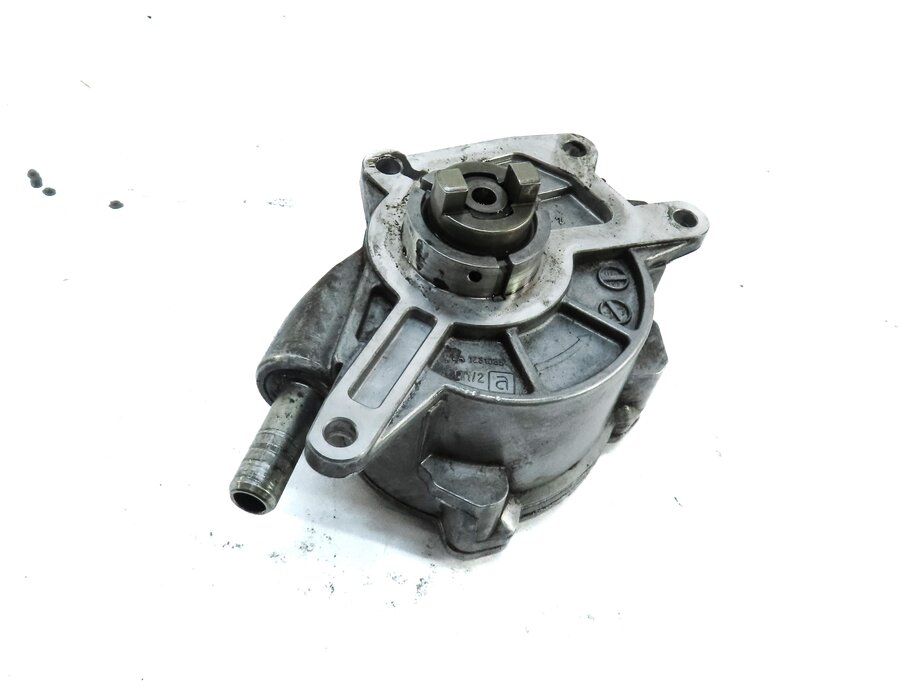 08-13 MERCEDES E320 E350 GL320 GL350 ML320 ML350 R350 - 3.0L DIESEL VACUUM PUMP