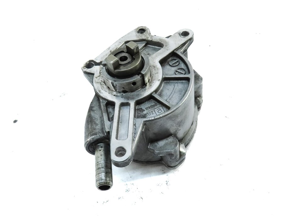 Thumbnail 2: 08-13 MERCEDES E320 E350 GL320 GL350 ML320 ML350 R350 - 3.0L DIESEL VACUUM PUMP