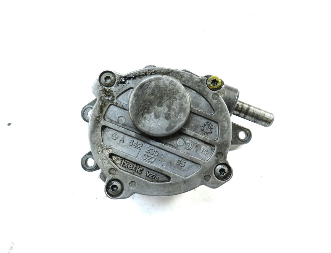 Thumbnail 5: 08-13 MERCEDES E320 E350 GL320 GL350 ML320 ML350 R350 - 3.0L DIESEL VACUUM PUMP