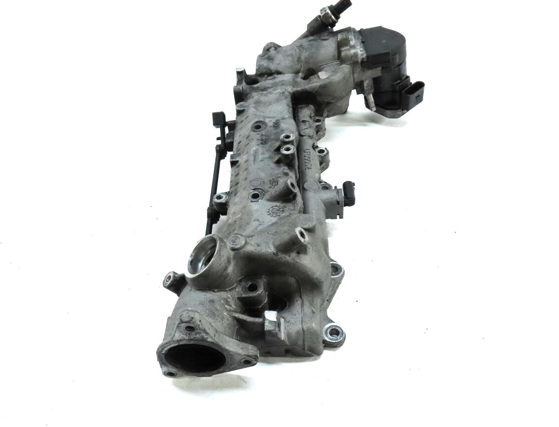 Thumbnail 5: 07-09 MB E320 GL320 ML320 R320 (X164 W164 W251) 3.0L OM642 DIESEL LEFT MANIFOLD