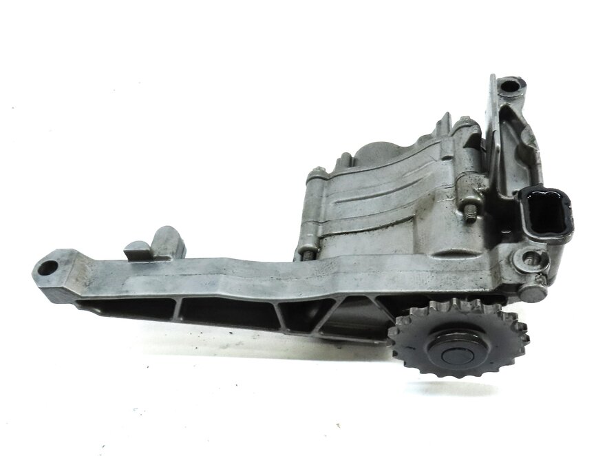 Thumbnail 2: 2008 MERCEDES ML CLASS (W164) 3.0L OM642 DIESEL ENGINE OIL PUMP 6421810647