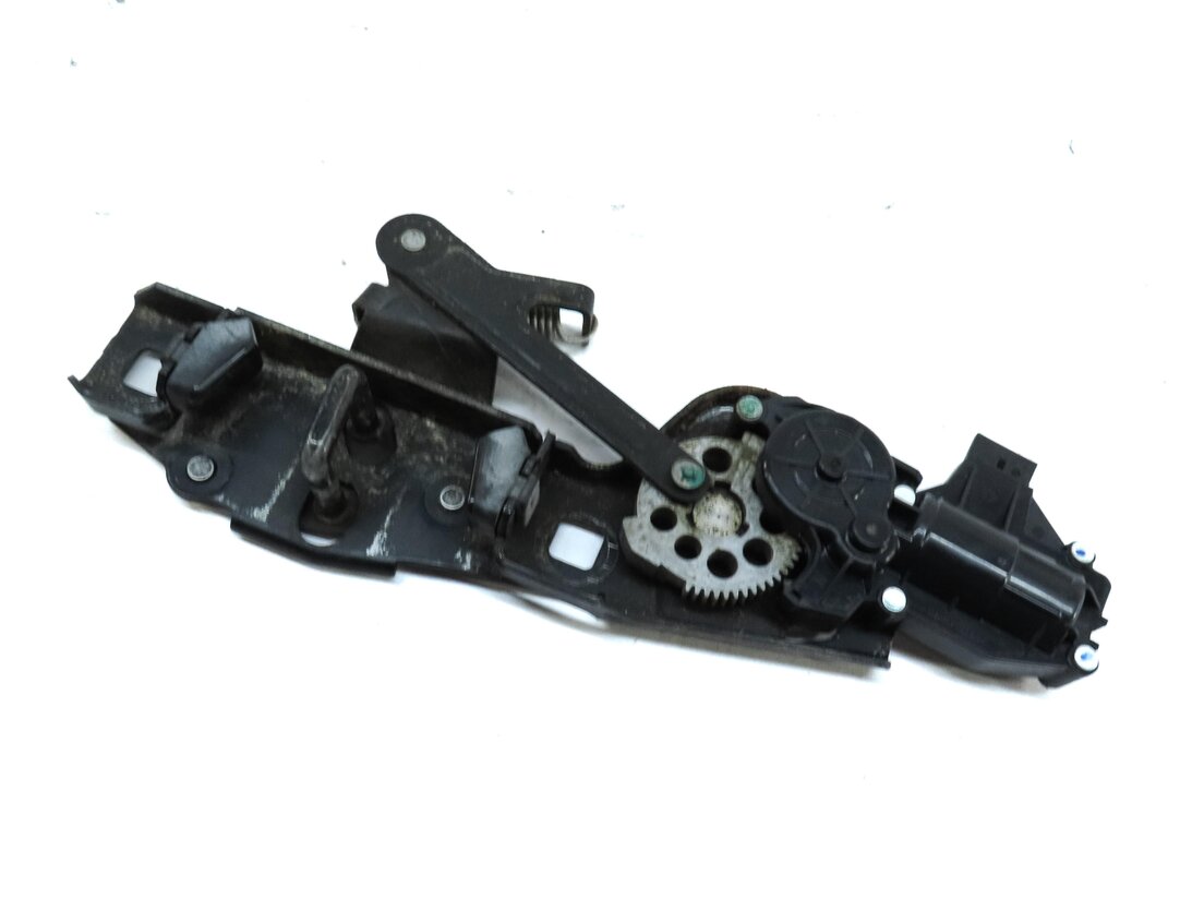 2010 RANGE ROVER SPORT (L320) REAR TRUNK HATCH GATE LOWER STRIKER PLATE ACTUATOR