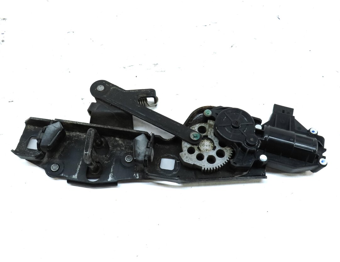Thumbnail 2: 2010 RANGE ROVER SPORT (L320) REAR TRUNK HATCH GATE LOWER STRIKER PLATE ACTUATOR