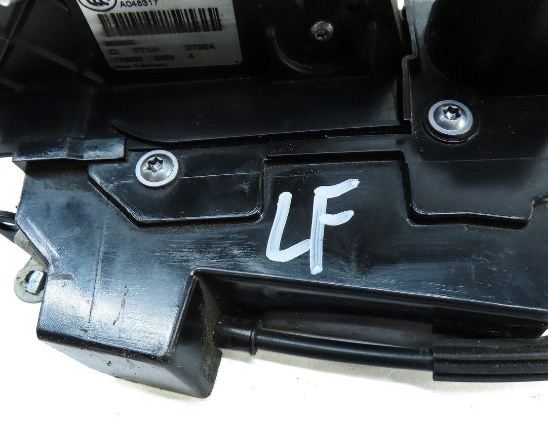 Thumbnail 6: 2010-2019 EVOQUE LR4 / RANGE ROVER SPORT (L320) LEFT FRONT PASSIVE DOOR LATCH