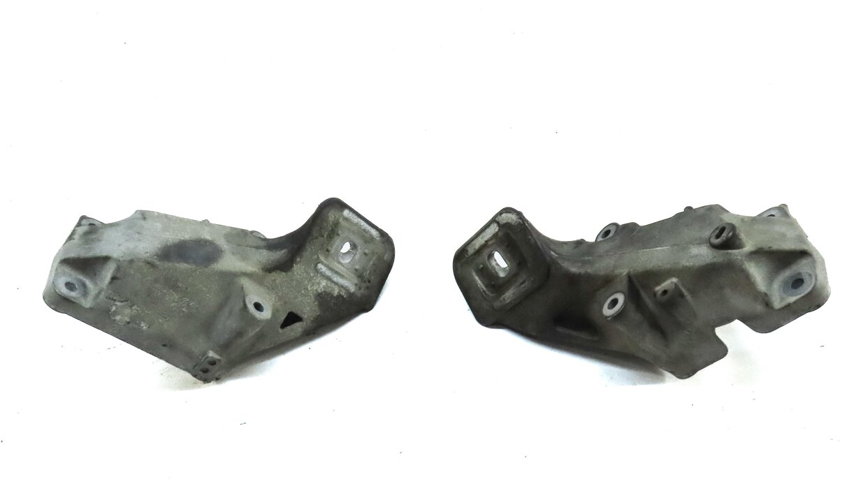 Thumbnail 2: 2010 RANGE ROVER SPORT (L320) 5.0L SUPERCHARGED MOTOR MOUNT BRACKET SET