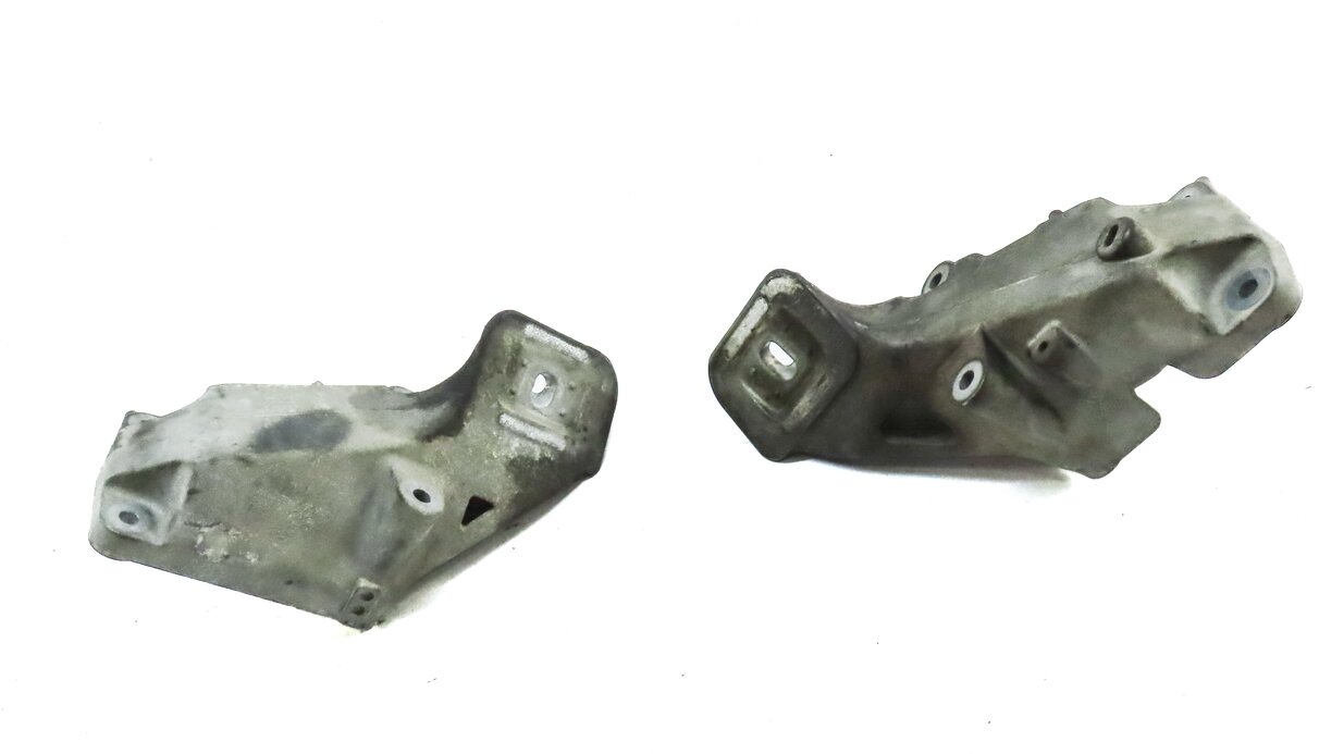 Thumbnail 3: 2010 RANGE ROVER SPORT (L320) 5.0L SUPERCHARGED MOTOR MOUNT BRACKET SET