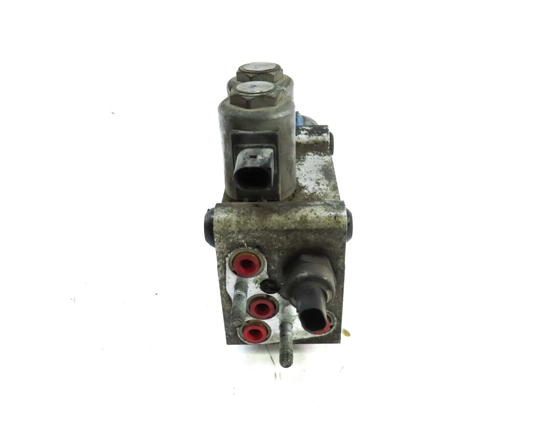 Thumbnail 6: 2010 RANGE ROVER SPORT (L320) SUPER ARC ACTIVE ROLL SUSPENSION VALVE BLOCK