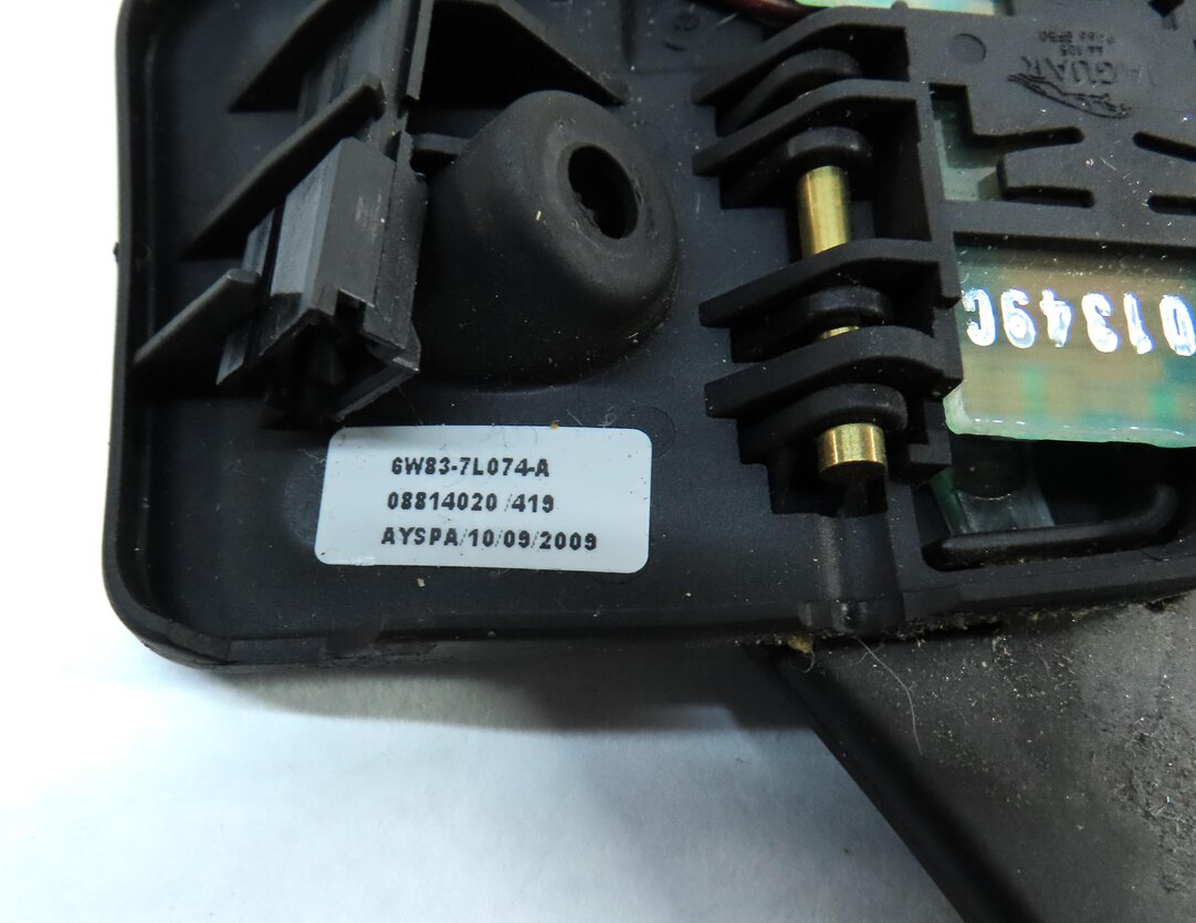 Thumbnail 7: 2010 RANGE ROVER SPORT (L320) STEERING WHEEL PADDLE LEFT DOWN SHIFT SWITCH