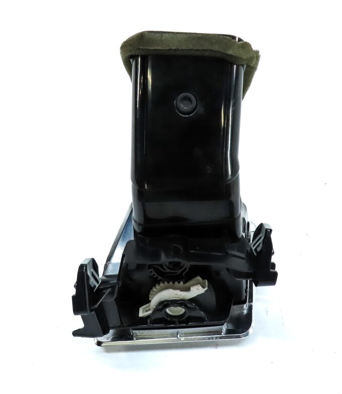 Thumbnail 5: 2010 RANGE ROVER SPORT (L320) FRONT LEFT OUTER DASH HEATER A/C AIR VENT
