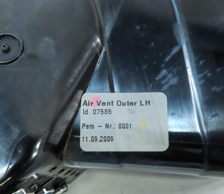 Thumbnail 6: 2010 RANGE ROVER SPORT (L320) FRONT LEFT OUTER DASH HEATER A/C AIR VENT