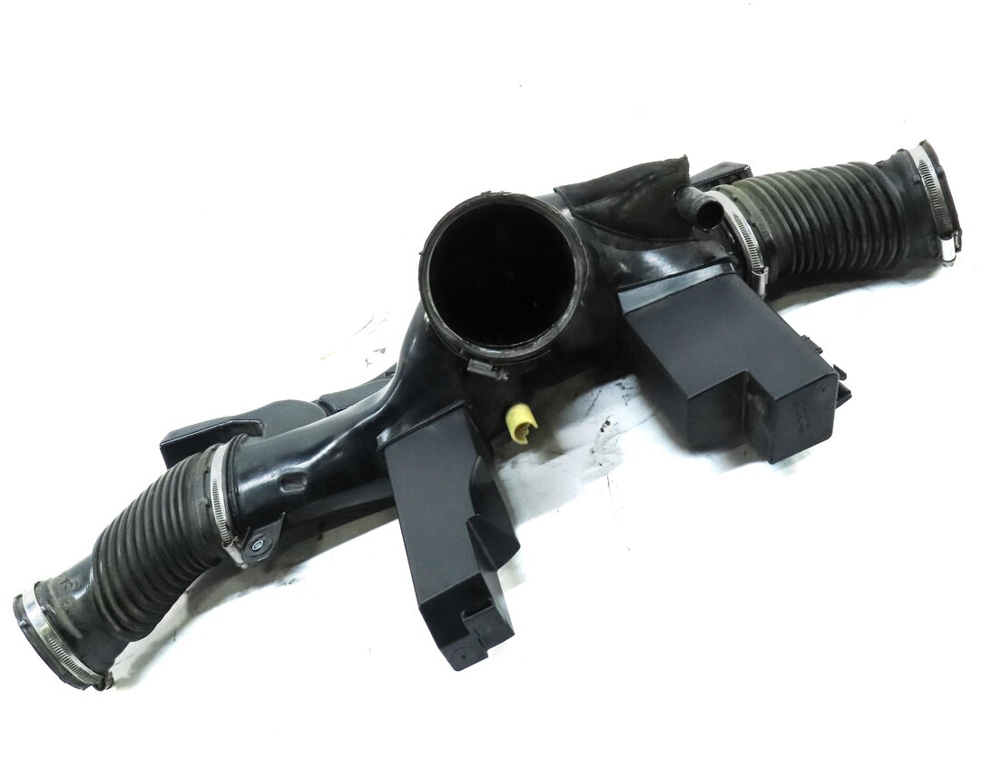 Thumbnail 3: 2010 RANGE ROVER SPORT (L320) 5.0L SUPERCHARGED ENGINE AIR INTAKE RESONATOR DUCT