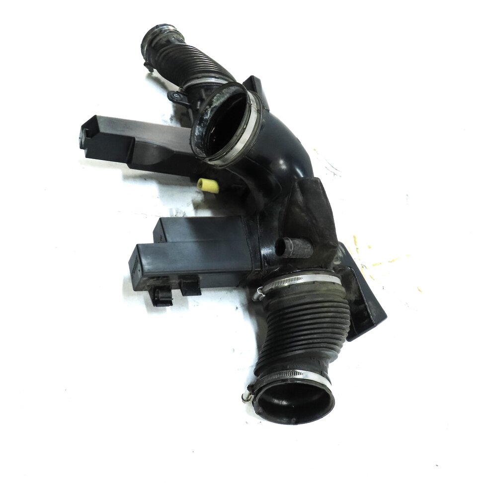 Thumbnail 4: 2010 RANGE ROVER SPORT (L320) 5.0L SUPERCHARGED ENGINE AIR INTAKE RESONATOR DUCT