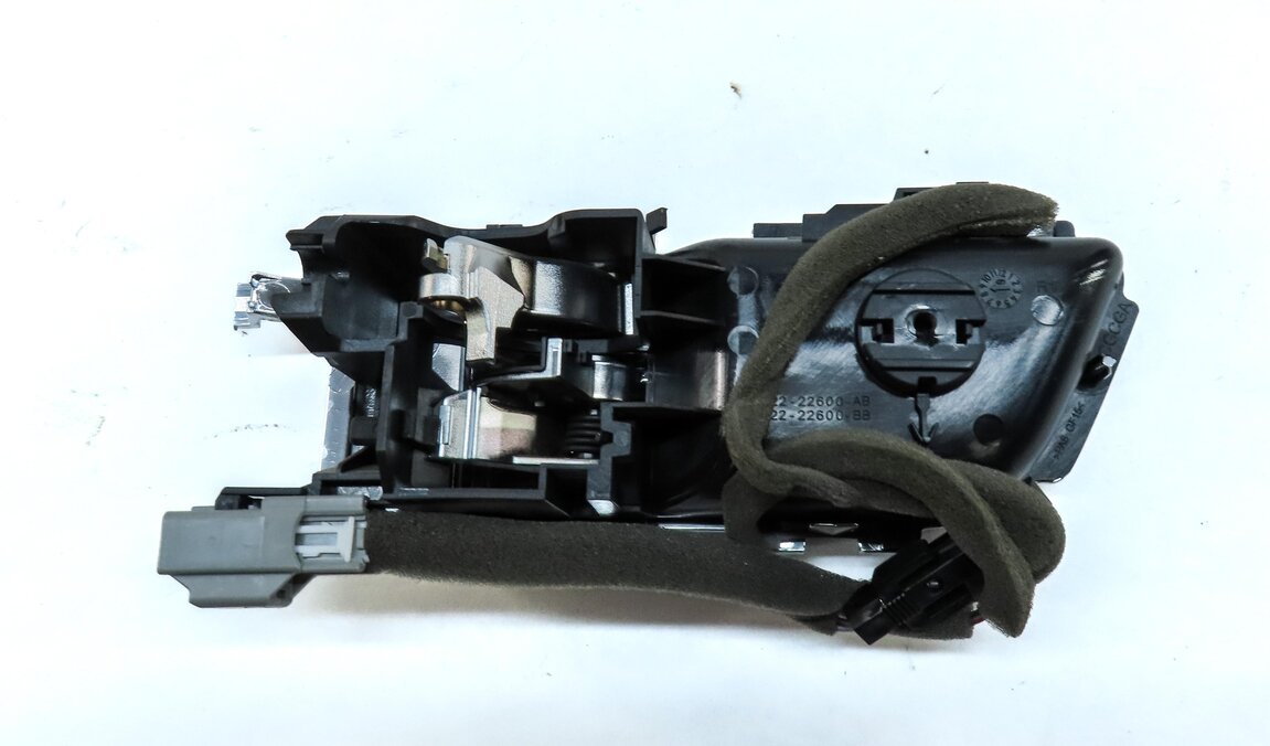 Thumbnail 7: 10-16 LAND ROVER LR4 RANGE ROVER SPORT (L320) FRONT INTERIOR DOOR HANDLE SET