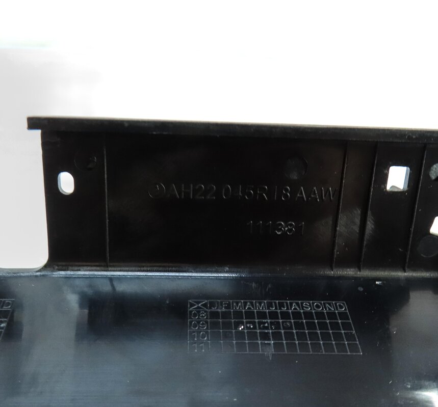 Thumbnail 5: 2010-2013 RANGE ROVER SPORT (L320) CENTER CONSOLE REFRIGERATOR COOLER BOX INSERT