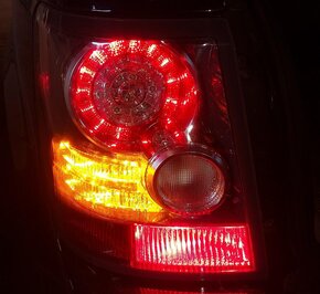 Thumbnail 2: 2010-2011 RANGE ROVER SPORT (L320) LEFT DRIVER TAILLIGHT BRAKE LIGHT LAMP