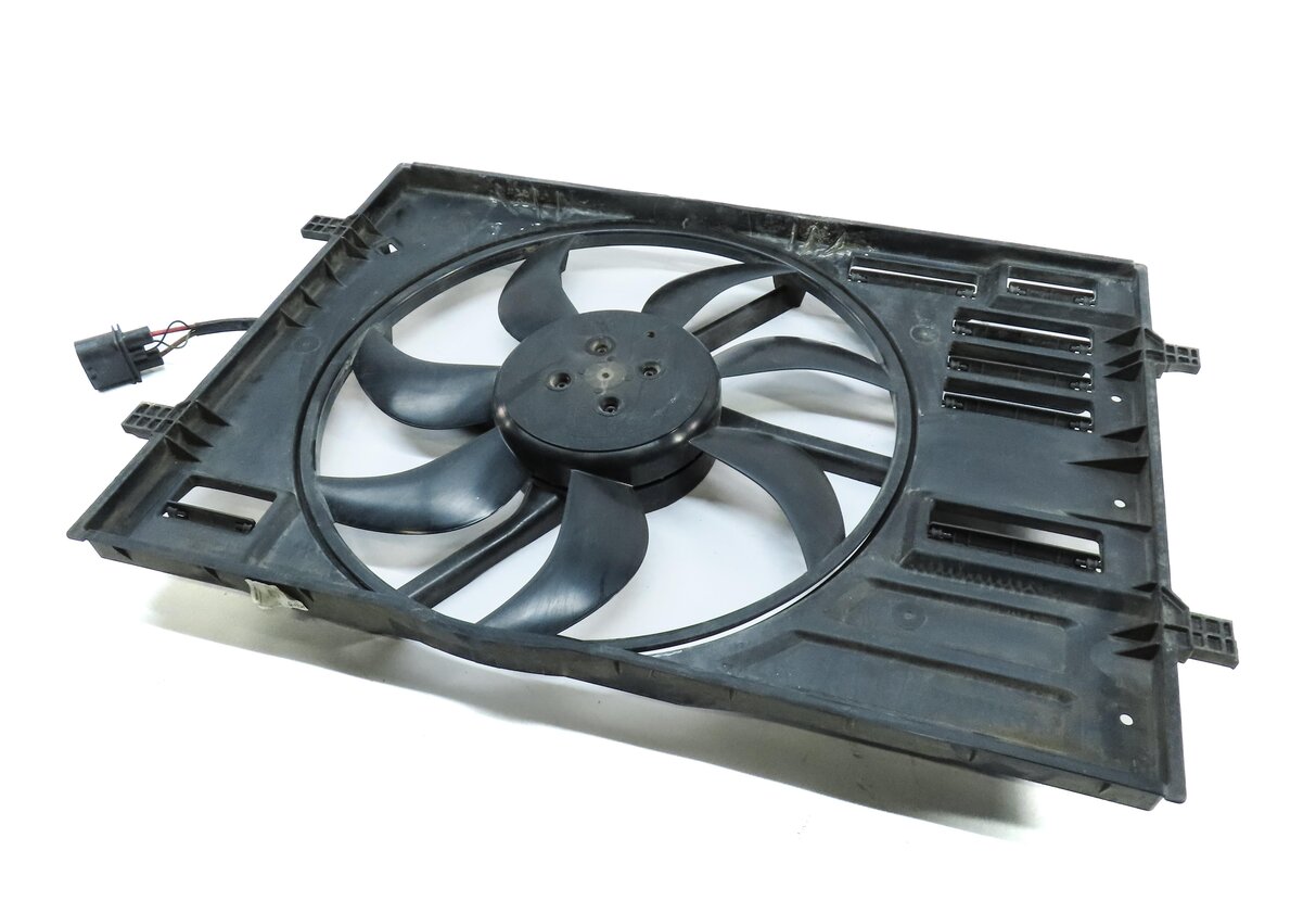 2015-2016 AUDI A3 (8V) 2.0L TURBO ENGINE - RADIATOR COOLING FAN ASSEMBLY