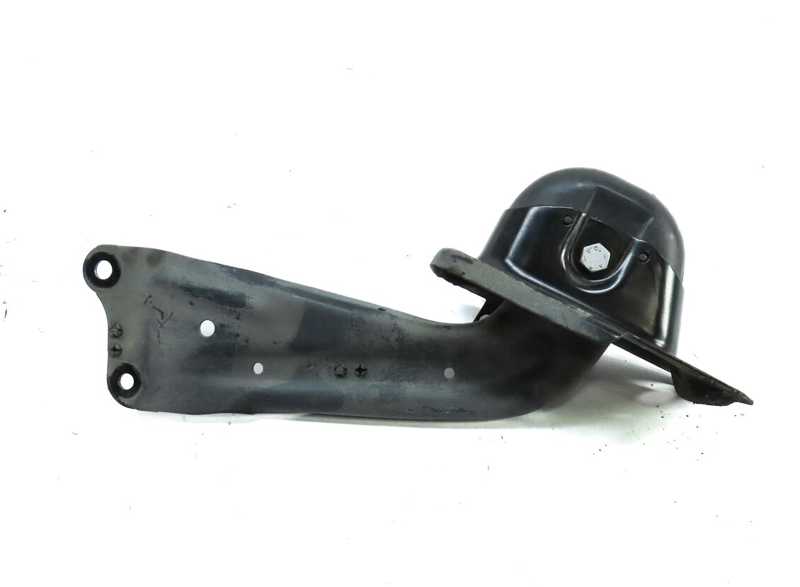 Thumbnail 2: 2015-2019 AUDI VW GOLF / A3 S3 RS3 TT (8V MK3) RIGHT PASSENGER REAR TRAILING ARM