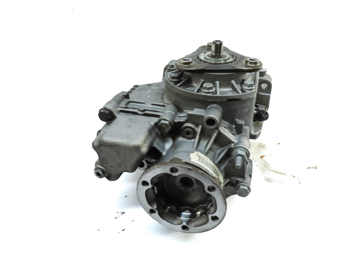 Thumbnail 1: 2016-2018 AUDI A3 (8V) QUATTRO AWD FRONT TRANSFER CASE ANGLE GEAR DRIVE