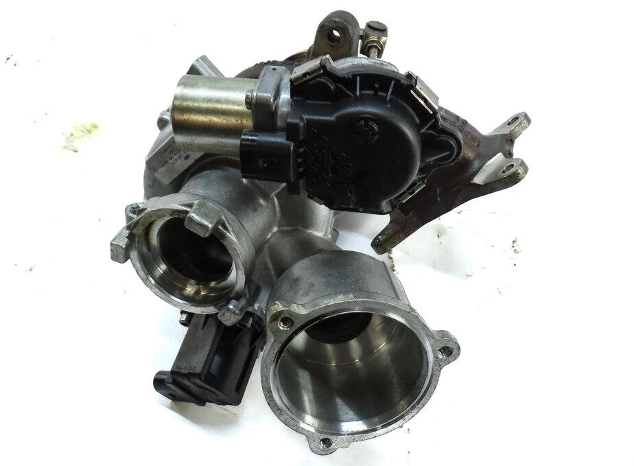 Thumbnail 6: 2015 AUDI A3 (8V) 2.0L TURBO CNTC ENGINE TURBOCHARGER TURBO CHARGER 06K145722G