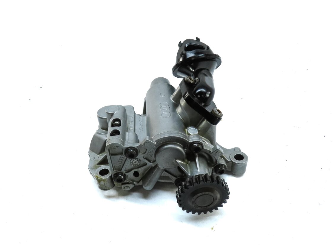 Thumbnail 2: 2015 AUDI A3 (8V) 2.0L TURBO CNTC ENGINE OIL PUMP w/ PICKUP TUBE 06H115105