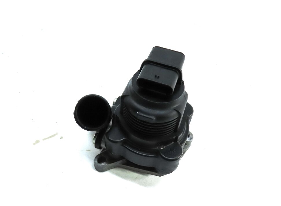 Thumbnail 1: 2015 AUDI A3 8V 2.0L TURBO CNTC ENGINE EGR EXHAUST GAS RECIRCULATION CHECK VALVE