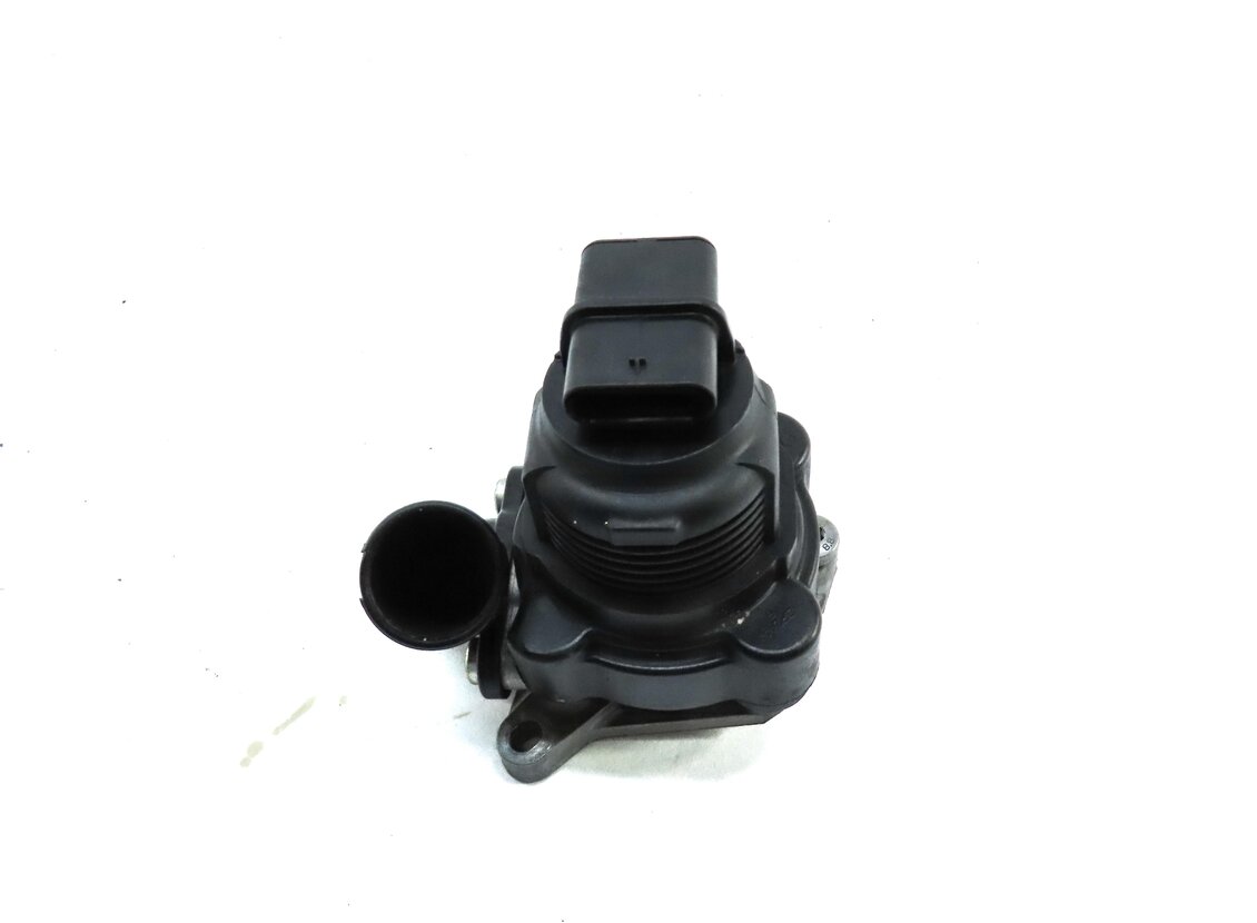 Thumbnail 2: 2015 AUDI A3 8V 2.0L TURBO CNTC ENGINE EGR EXHAUST GAS RECIRCULATION CHECK VALVE