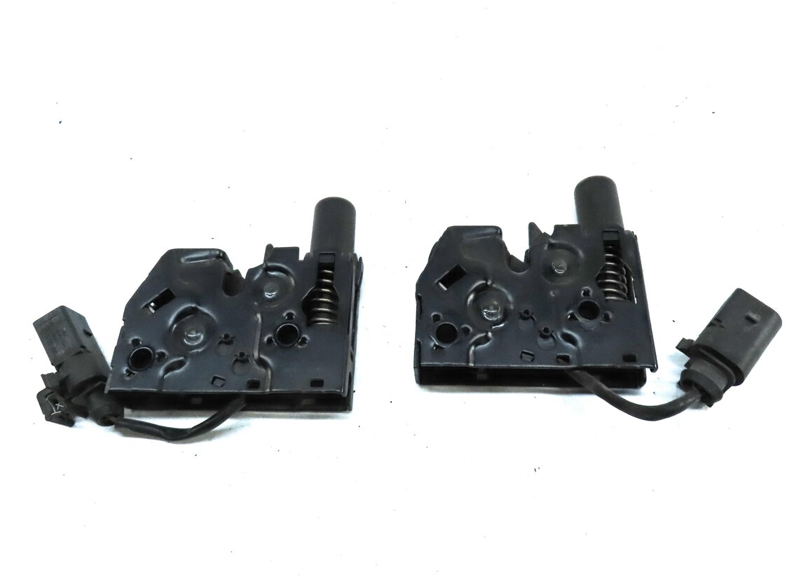 Thumbnail 2: 2015 AUDI A3 (8V) FRONT LEFT & RIGHT HOOD ELECTRIC LOCK LATCH SET 2 8D0973822