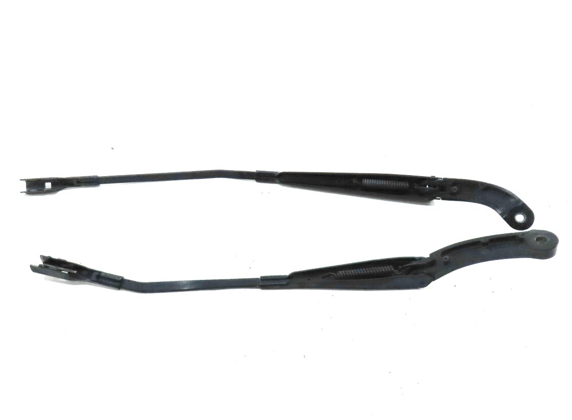 Thumbnail 4: 2015-2020 AUDI A3 S3 RS3 (8V 8Y) FRONT LEFT & RIGHT WINDSHIELD WIPER ARM SET-2