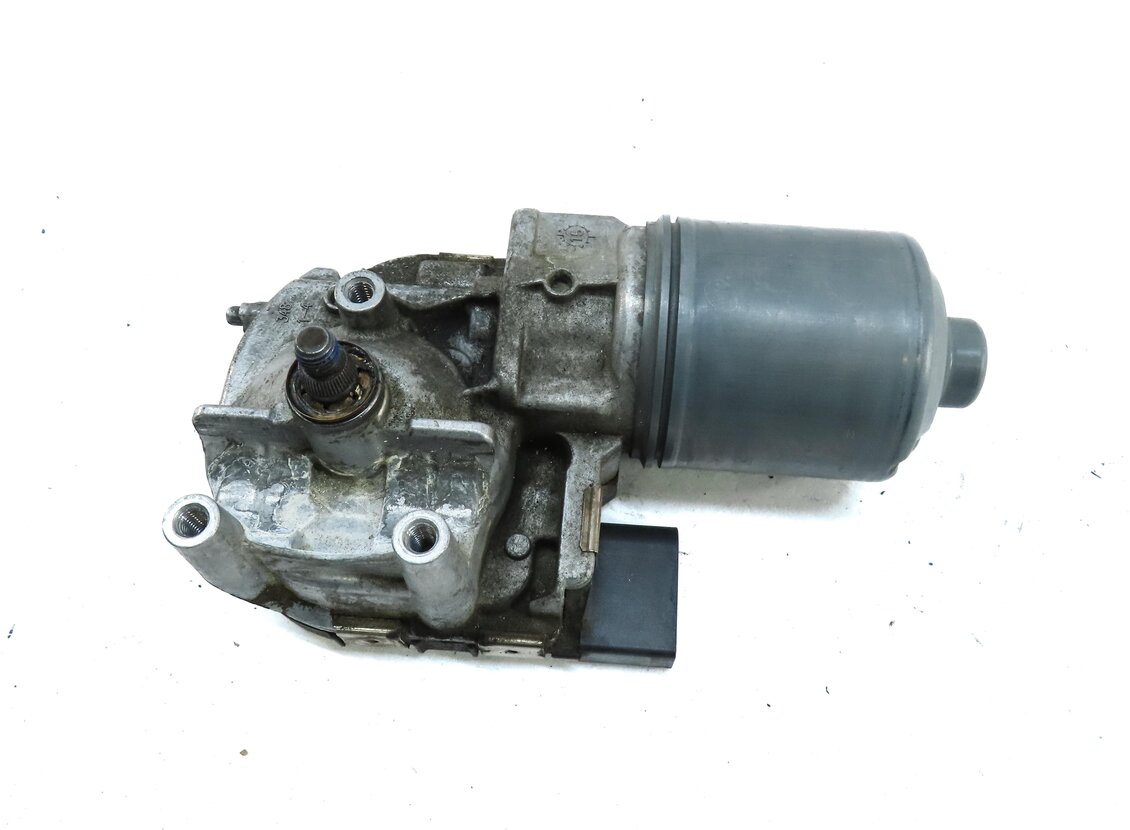 Thumbnail 5: 2015-2018 AUDI A3 S3 RS3 (8V) SEDAN / CONVERTIBLE - FRONT WINDSHIELD WIPER MOTOR