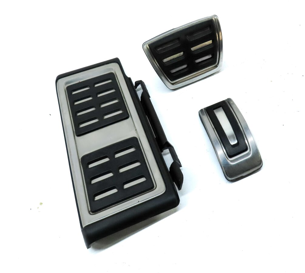 Thumbnail 3: 2015 AUDI A3 (8V) FRONT LEFT GAS BREAK & DEAD PEDAL COVER TRIM (BLACK & SILVER)