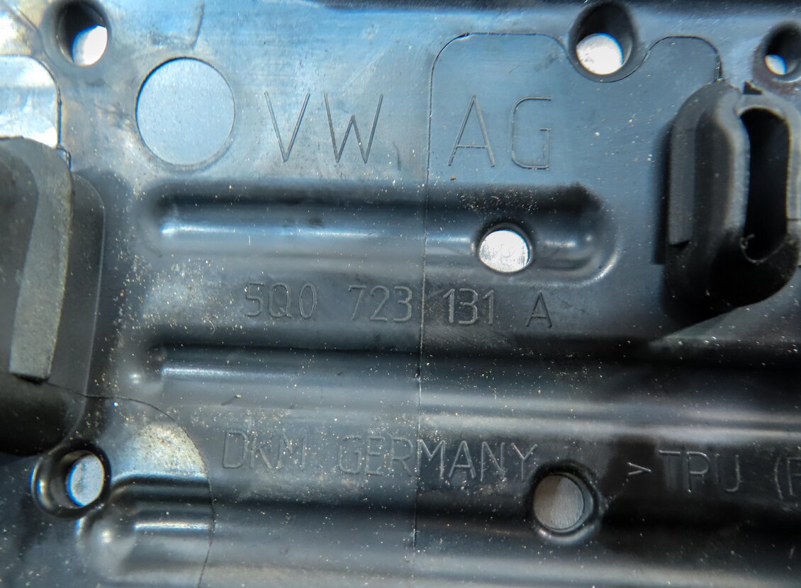 Thumbnail 9: 2015 AUDI A3 (8V) FRONT LEFT GAS BREAK & DEAD PEDAL COVER TRIM (BLACK & SILVER)