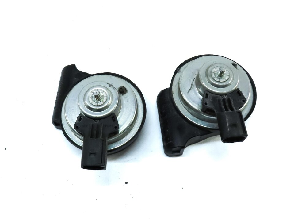 Thumbnail 4: 2013-2016 AUDI A3 (8V) HIGH & LOW TONE NOTE SIGNAL SAFETY HORN SET