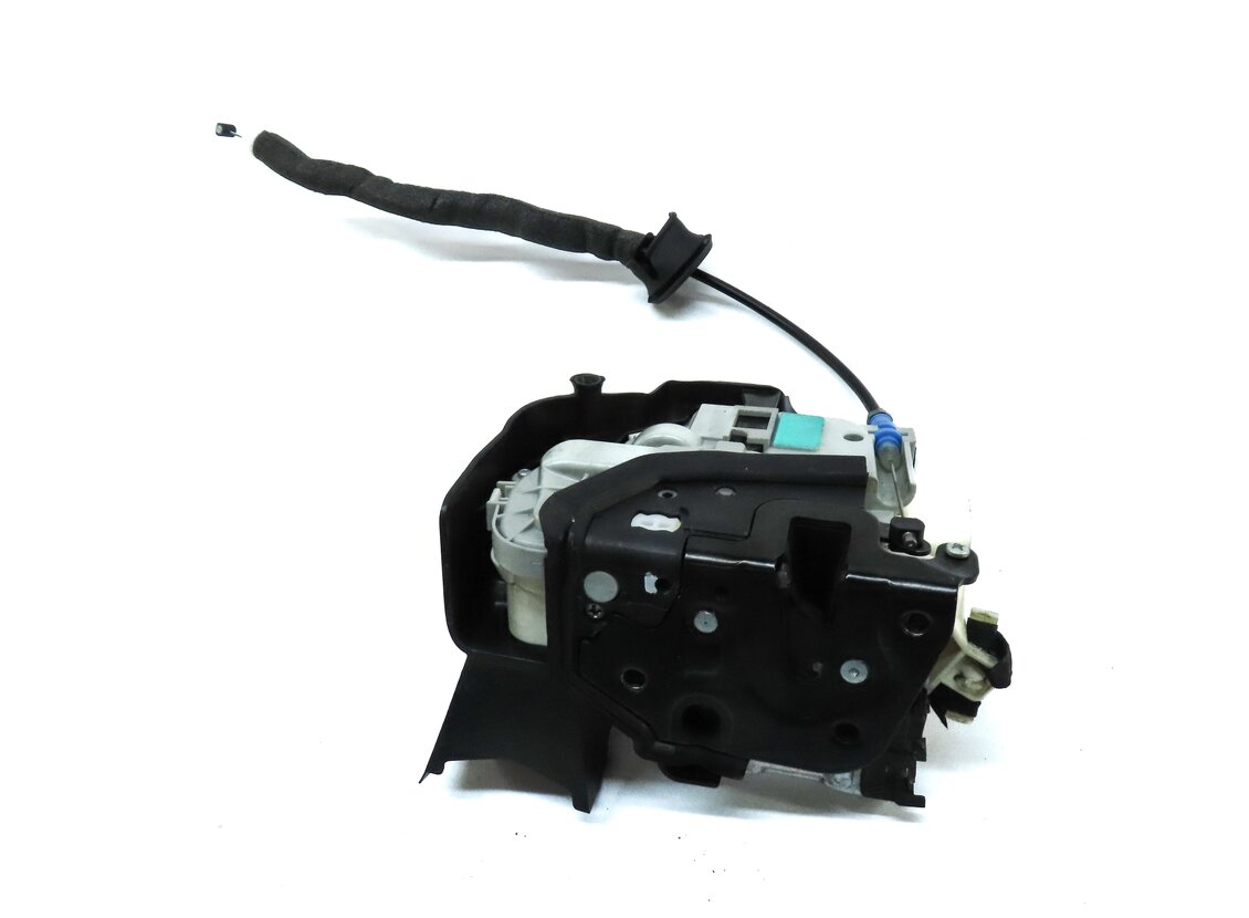 Thumbnail 4: 15-21 AUDI A3 S3 A4 Q5 TT (8V B9 MK3 FY) LEFT FRONT DRIVER DOOR LOCK LATCH
