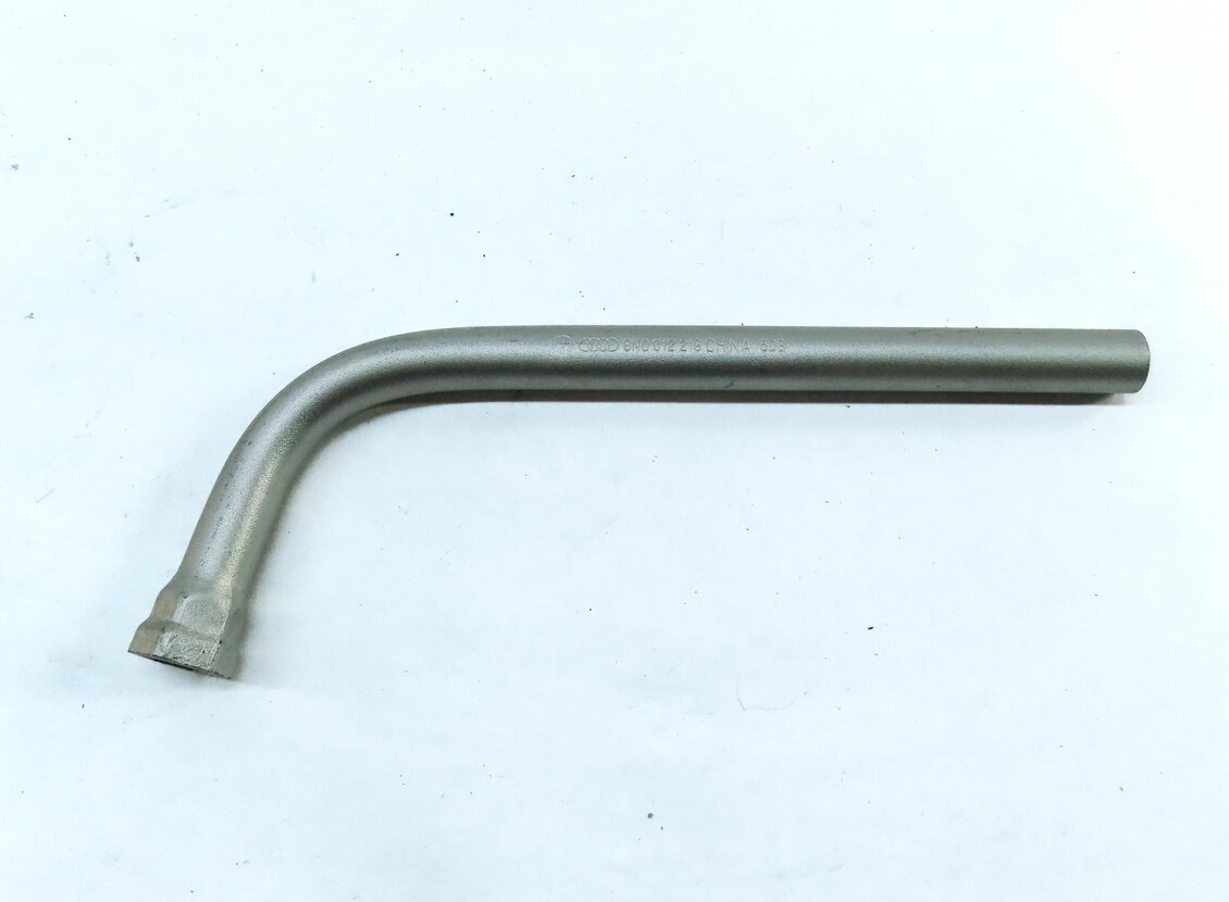 Thumbnail 4: 2015-2020 AUDI A3 S3 (8V 8Y) SPARE TIRE SCISSOR JACK w/ HANDLE & LUG WRENCH