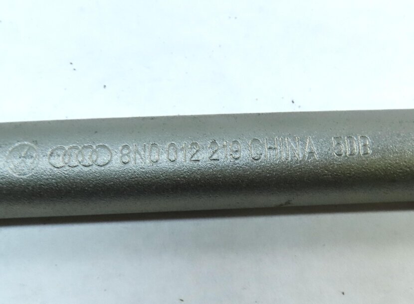 Thumbnail 5: 2015-2020 AUDI A3 S3 (8V 8Y) SPARE TIRE SCISSOR JACK w/ HANDLE & LUG WRENCH