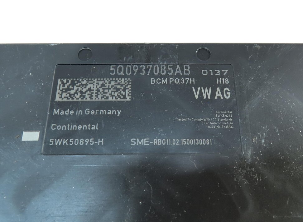 Thumbnail 5: 2015 AUDI A3 (8V) SPEEDOMETER COLUMN LOCK BODY ENGINE CONTROL MODULE & KEY SET 8