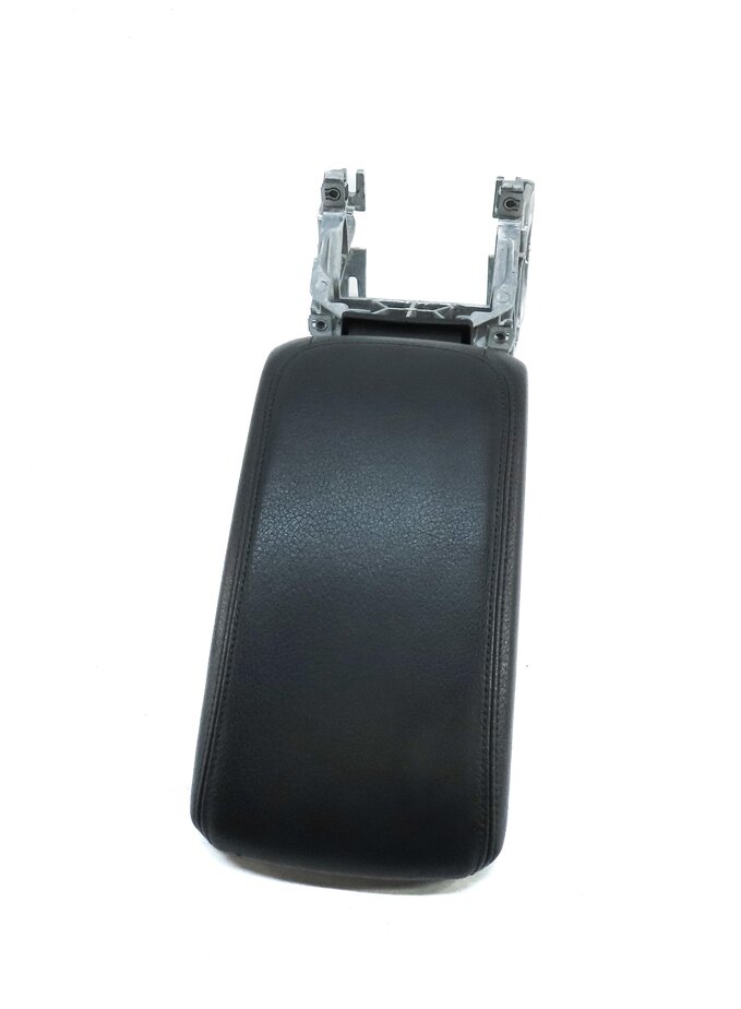 Thumbnail 2: 15-19 AUDI A3 S3 RS3 (8V 8VF) FRONT CENTER CONSOLE ARMREST LID (BLACK FZ)
