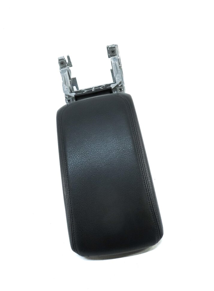 Thumbnail 3: 15-19 AUDI A3 S3 RS3 (8V 8VF) FRONT CENTER CONSOLE ARMREST LID (BLACK FZ)