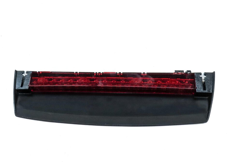Thumbnail 2: 2015 AUDI A3 (8V) REAR HATCH TRUNK UPPER CENTER THIRD TAILLIGHT BRAKE LIGHT LAMP