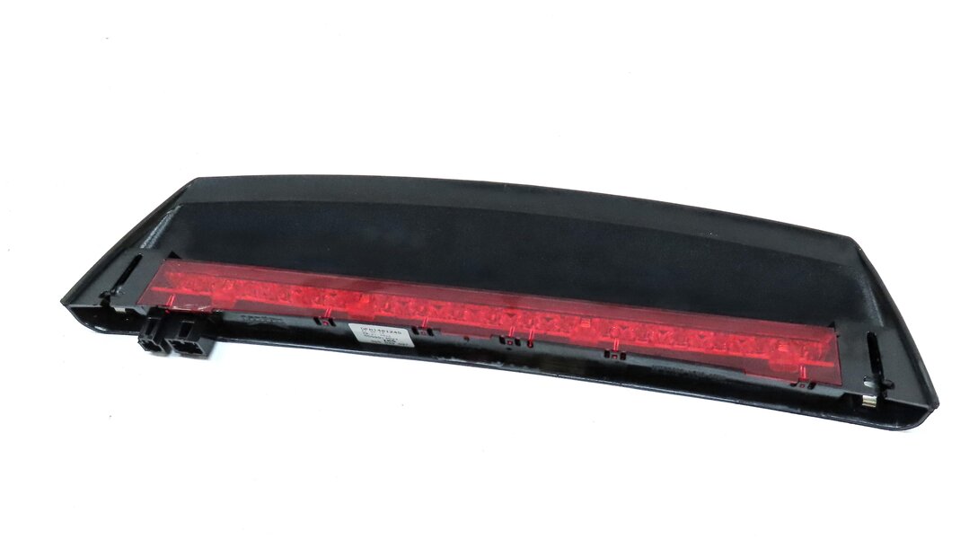 Thumbnail 4: 2015 AUDI A3 (8V) REAR HATCH TRUNK UPPER CENTER THIRD TAILLIGHT BRAKE LIGHT LAMP