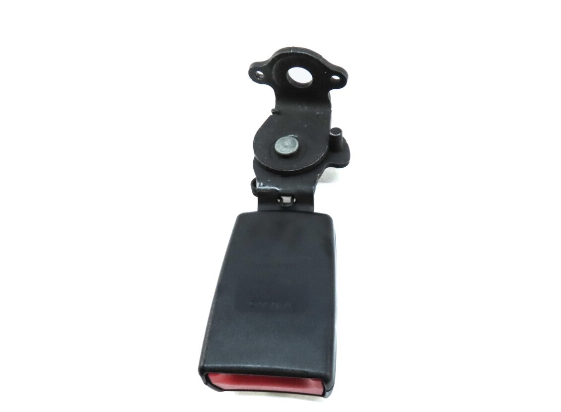 Thumbnail 5: 2015 AUDI A3 (8V) REAR LEFT RIGHT & CENTER SEATBELT BUCKLE RECEIVER SET3 (BLACK)