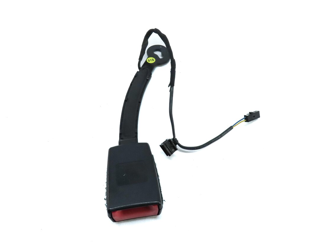Thumbnail 5: 2015-2018 AUDI A3 S3 RS3 (8V) RIGHT FRONT PASSENGER SEATBELT BUCKLE RECEIVER