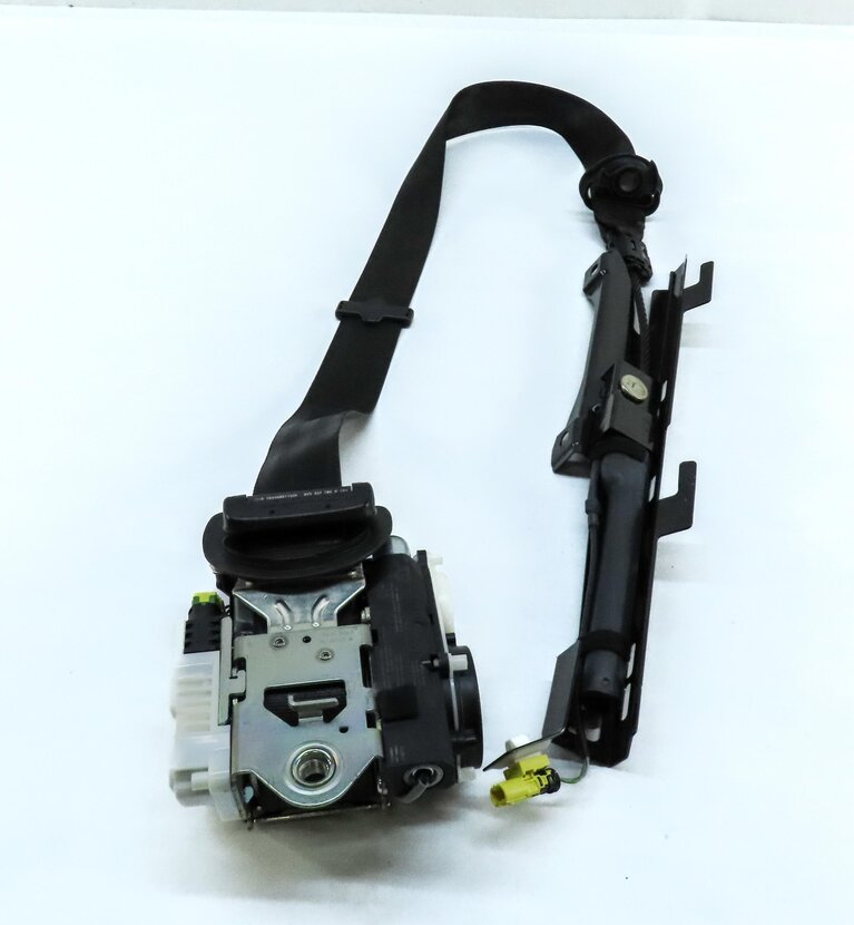 Thumbnail 4: 15-19 AUDI A8 S3 RS3 (8V) SEDAN RIGHT FRONT PASSENGER SEATBELT RETRACTOR (BLACK)