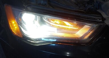 Thumbnail 2: 15-16 AUDI A3 (8V) RIGHT PASSENGER XENON HID HEADLIGHT LIGHT LAMP (8Q3 NON AFS)
